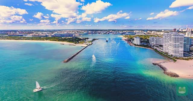 Port Everglades and its entrance channel in Fort Lauderdale