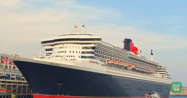 Queen Mary 2 in the port of Boston, September 2013