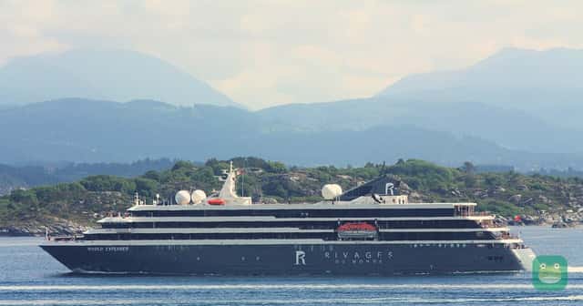 Windstar or a larger Caribbean ship: compare the port day before the fare