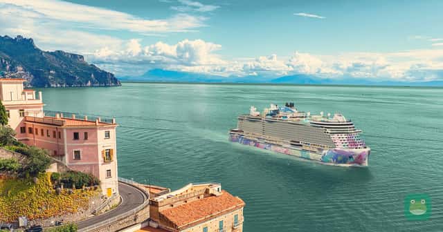 Rendering of Norwegian Bella off Salerno, Italy