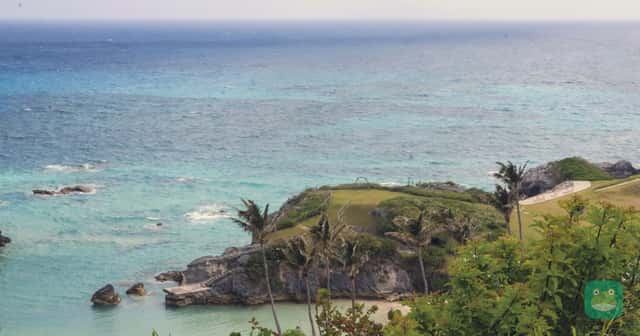 Bermuda — turquoise water on the rocky south shore at Southampton