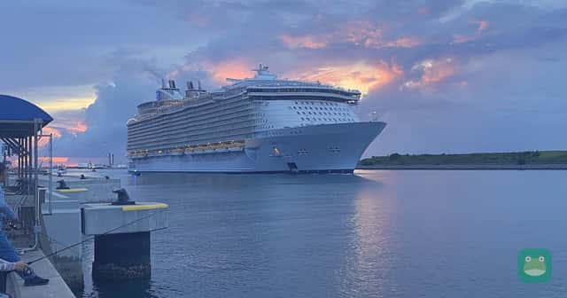 Oasis of the Seas departing Port Canaveral, September 2026