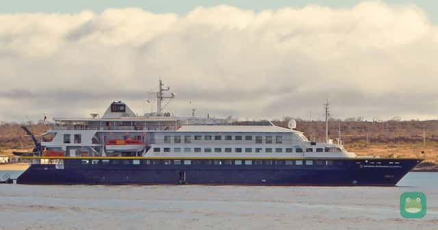 National Geographic Islander II off Baltra, Galápagos, November 2025